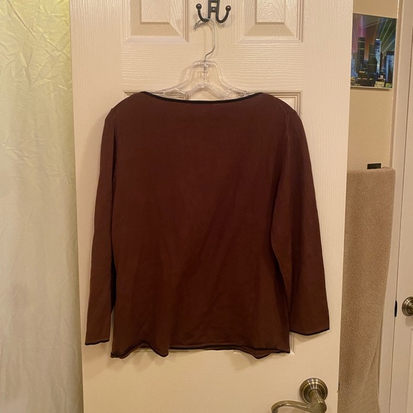 Neiman Marcus Brown Silk 3/4 Long Sleeve Keyhole Top - Picture 2 of 3